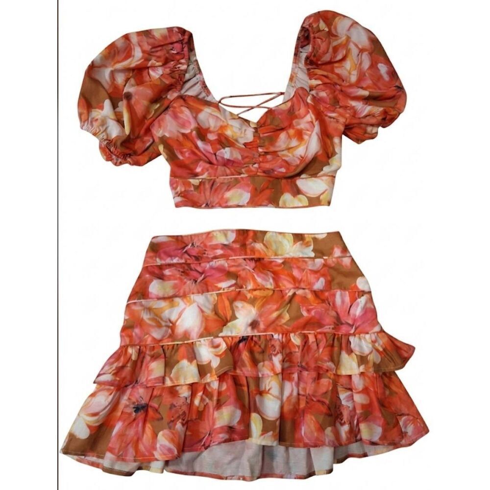 L'atiste womens medium square neck sweetheart crop top floral mini skirt set